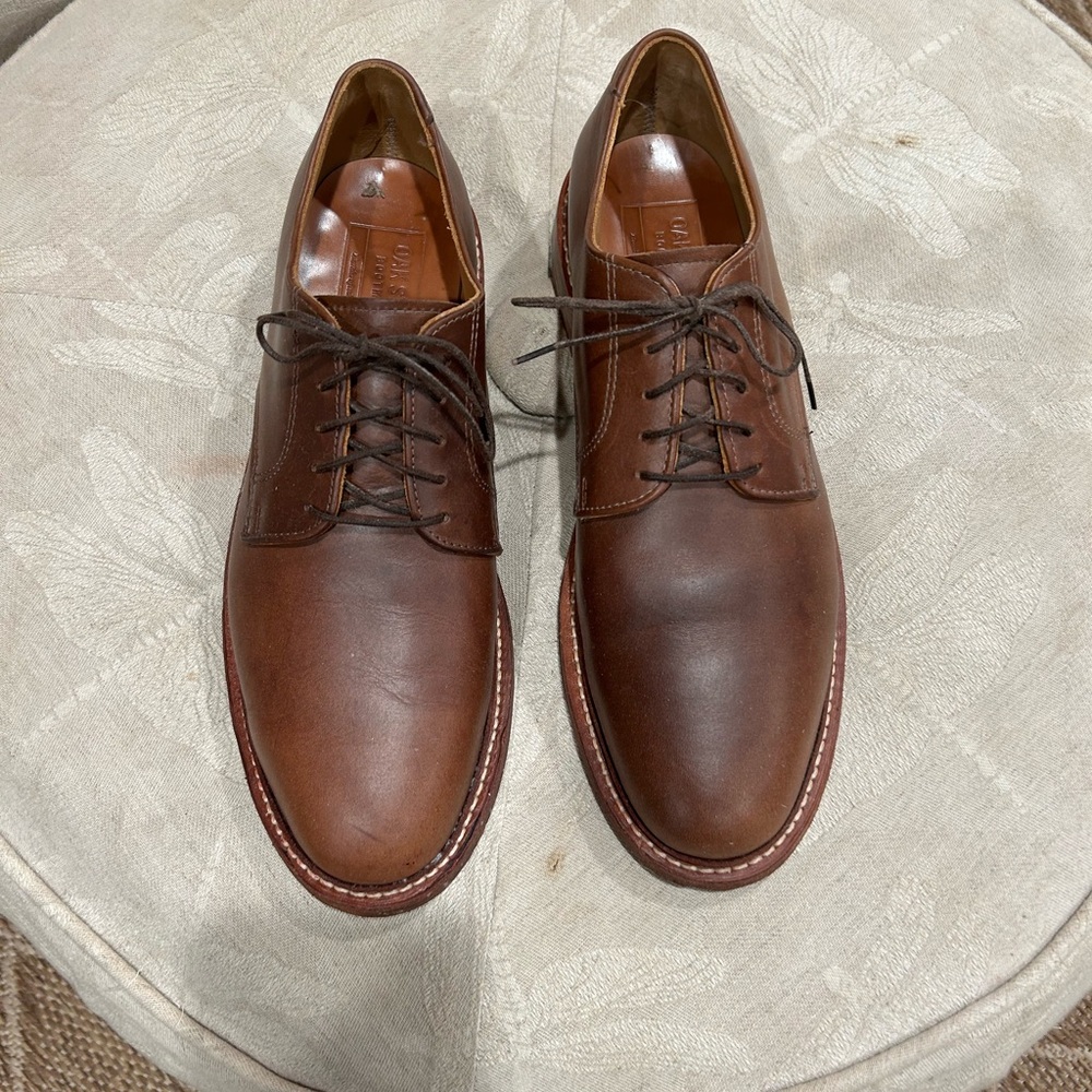 Classic Brown Leather Oxfords - Picture 3 of 4